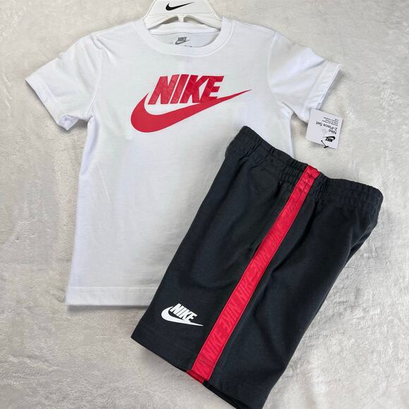 Nike T-shirt Shorts Outfit set Kids Size 6 Gray White Red Swoosh NWT - Picture 1 of 6